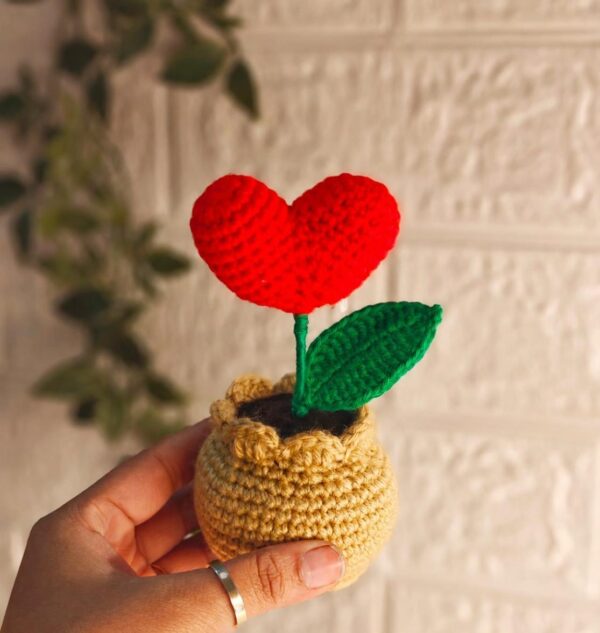 Florivya Handmade Crochet Heart Bloom